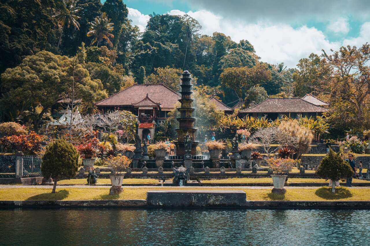 Capture the vibrant beauty of Bali’s spiritual heritage